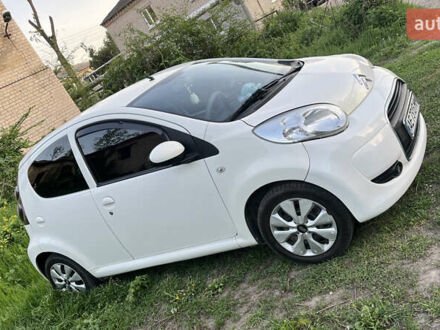 Белый Ситроен С1, объемом двигателя 1 л и пробегом 150 тыс. км за 5800 $, фото 1 на Automoto.ua