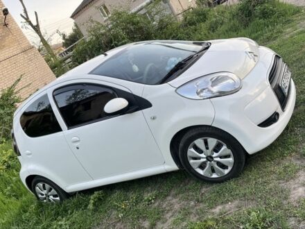 Белый Ситроен С1, объемом двигателя 1 л и пробегом 150 тыс. км за 5399 $, фото 1 на Automoto.ua