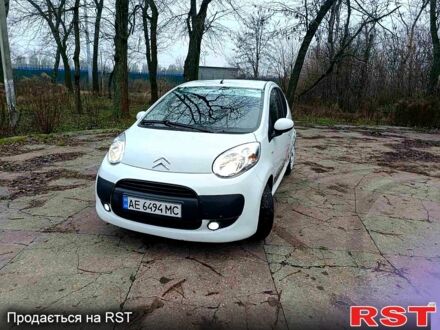 Білий Сітроен С1, об'ємом двигуна 1 л та пробігом 85 тис. км за 5400 $, фото 1 на Automoto.ua