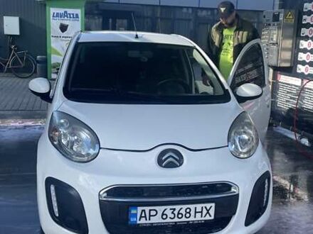 Ситроен С1 2013 в Каменке-Бугской на Automoto.ua Белый Ситроен С1, объемом двигателя 1 л и пробегом 175 тыс. км за 5200 $, фото 1 на Automoto.ua
