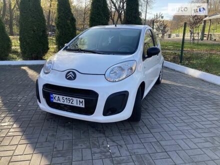 Сітроен С1 2013 у Києві на Automoto.ua Білий Сітроен С1, об'ємом двигуна 1 л та пробігом 150 тис. км за 3990 $, фото 1 на Automoto.ua