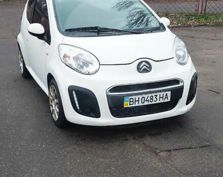 Белый Ситроен С1, объемом двигателя 1 л и пробегом 45 тыс. км за 5500 $, фото 1 на Automoto.ua