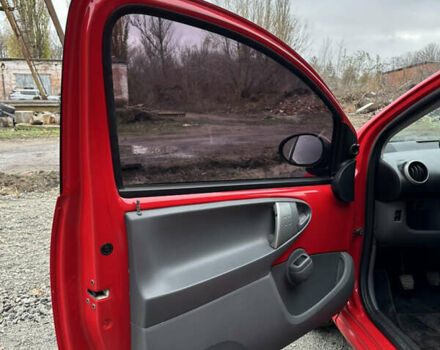 Красный Ситроен С1, объемом двигателя 1 л и пробегом 127 тыс. км за 2950 $, фото 11 на Automoto.ua