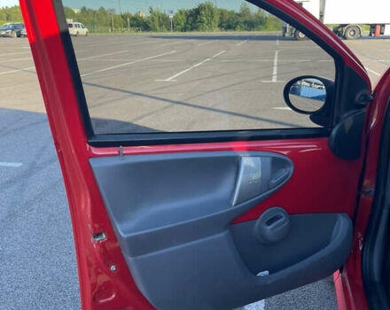 Красный Ситроен С1, объемом двигателя 1.4 л и пробегом 293 тыс. км за 3650 $, фото 2 на Automoto.ua