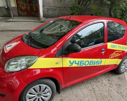 Червоний Сітроен С1, об'ємом двигуна 1 л та пробігом 140 тис. км за 4200 $, фото 2 на Automoto.ua