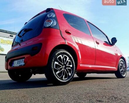 Красный Ситроен С1, объемом двигателя 1 л и пробегом 111 тыс. км за 6350 $, фото 6 на Automoto.ua