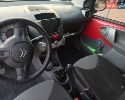 Красный Ситроен С1, объемом двигателя 1 л и пробегом 75 тыс. км за 5700 $, фото 8 на Automoto.ua