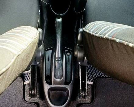 Красный Ситроен С1, объемом двигателя 1 л и пробегом 111 тыс. км за 6350 $, фото 101 на Automoto.ua