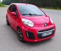 Красный Ситроен С1, объемом двигателя 1 л и пробегом 74 тыс. км за 6200 $, фото 1 на Automoto.ua