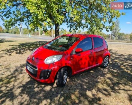 Ситроен С1 2013 в Днепре (Днепропетровске) на Automoto.ua Красный Ситроен С1, объемом двигателя 1 л и пробегом 150 тыс. км за 6300 $, фото 1 на Automoto.ua