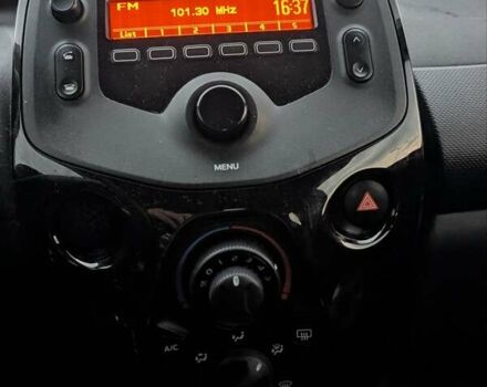 Красный Ситроен С1, объемом двигателя 1 л и пробегом 34 тыс. км за 7300 $, фото 16 на Automoto.ua