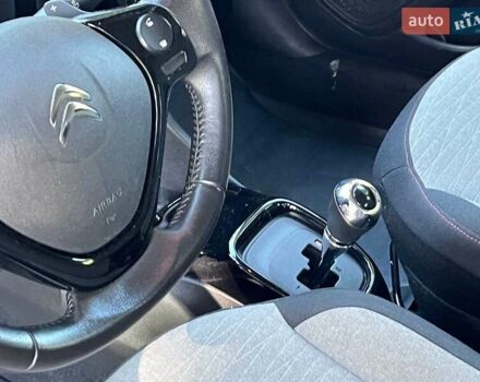 Ситроен С1 2018 в Киеве на Automoto.ua Красный Ситроен С1, объемом двигателя 1 л и пробегом 26 тыс. км за 11990 $, фото 32 на Automoto.ua