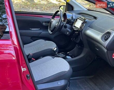 Ситроен С1 2018 в Киеве на Automoto.ua Красный Ситроен С1, объемом двигателя 1 л и пробегом 26 тыс. км за 11990 $, фото 19 на Automoto.ua