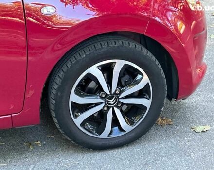 Красный Ситроен С1, объемом двигателя 1 л и пробегом 26 тыс. км за 11990 $, фото 16 на Automoto.ua