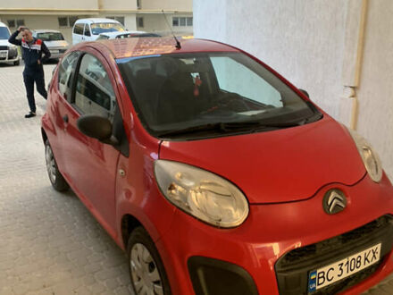 Красный Ситроен С1, объемом двигателя 1 л и пробегом 124 тыс. км за 4600 $, фото 1 на Automoto.ua