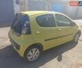 Желтый Ситроен С1, объемом двигателя 1 л и пробегом 150 тыс. км за 4350 $, фото 22 на Automoto.ua