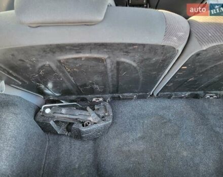 Серый Ситроен С1, объемом двигателя 1 л и пробегом 192 тыс. км за 4200 $, фото 17 на Automoto.ua