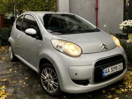 Серый Ситроен С1, объемом двигателя 1 л и пробегом 137 тыс. км за 5200 $, фото 1 на Automoto.ua