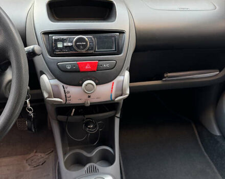 Зеленый Ситроен С1, объемом двигателя 1 л и пробегом 173 тыс. км за 3900 $, фото 14 на Automoto.ua