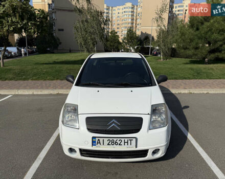 Белый Ситроен С2, объемом двигателя 1.4 л и пробегом 375 тыс. км за 2100 $, фото 1 на Automoto.ua
