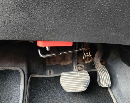 Черный Ситроен С2, объемом двигателя 1.4 л и пробегом 203 тыс. км за 3900 $, фото 6 на Automoto.ua