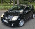 Черный Ситроен С2, объемом двигателя 1.6 л и пробегом 300 тыс. км за 2400 $, фото 1 на Automoto.ua