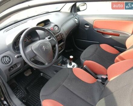 Чорний Сітроен С2, об'ємом двигуна 1.36 л та пробігом 165 тис. км за 3400 $, фото 3 на Automoto.ua