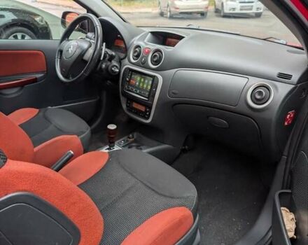 Червоний Сітроен С2, об'ємом двигуна 1.36 л та пробігом 194 тис. км за 3900 $, фото 1 на Automoto.ua