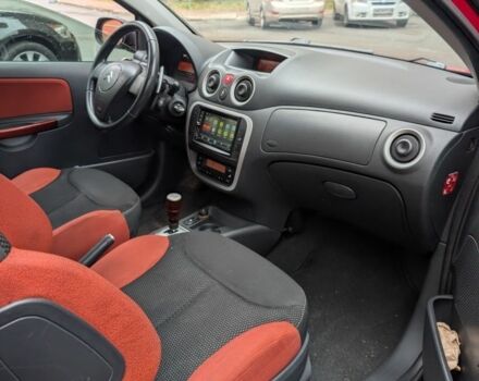 Красный Ситроен С2, объемом двигателя 1.4 л и пробегом 194 тыс. км за 3900 $, фото 1 на Automoto.ua