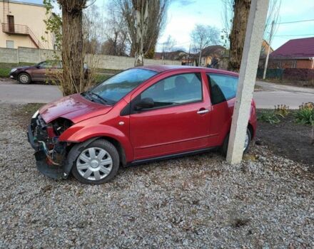 Красный Ситроен С2, объемом двигателя 1.6 л и пробегом 105 тыс. км за 2200 $, фото 2 на Automoto.ua