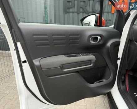 Белый Ситроен C3 Aircross, объемом двигателя 1.2 л и пробегом 68 тыс. км за 19800 $, фото 17 на Automoto.ua