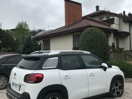 Ситроен C3 Aircross 2018 в Днепре (Днепропетровске) на Automoto.ua Белый Ситроен C3 Aircross, объемом двигателя 1.2 л и пробегом 73 тыс. км за 16000 $, фото 1 на Automoto.ua