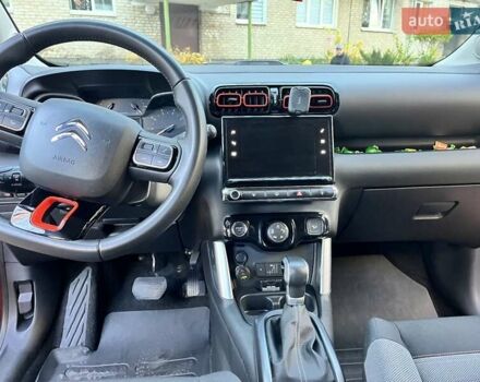 Червоний Сітроен C3 Aircross, об'ємом двигуна 1.2 л та пробігом 70 тис. км за 14000 $, фото 3 на Automoto.ua