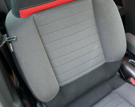 Красный Ситроен C3 Aircross, объемом двигателя 1.2 л и пробегом 85 тыс. км за 14000 $, фото 23 на Automoto.ua