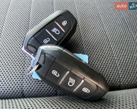 Красный Ситроен C3 Aircross, объемом двигателя 1.5 л и пробегом 182 тыс. км за 13900 $, фото 20 на Automoto.ua