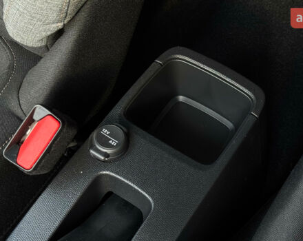 Сітроен C3 Aircross 2025 у Києві на Automoto.ua Сітроен C3 Aircross, об'ємом двигуна 1.2 л та пробігом 0 тис. км за 21143 $, фото 27 на Automoto.ua