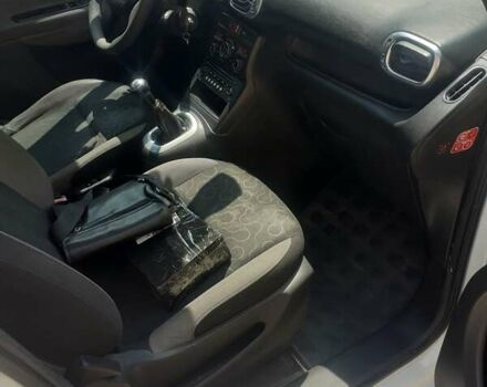 Белый Ситроен С3 Пикассо, объемом двигателя 1.4 л и пробегом 267 тыс. км за 7000 $, фото 11 на Automoto.ua