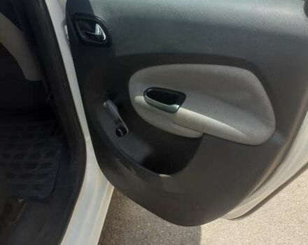 Белый Ситроен С3 Пикассо, объемом двигателя 1.4 л и пробегом 267 тыс. км за 7000 $, фото 9 на Automoto.ua