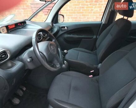 Белый Ситроен С3 Пикассо, объемом двигателя 1.4 л и пробегом 114 тыс. км за 4500 $, фото 3 на Automoto.ua