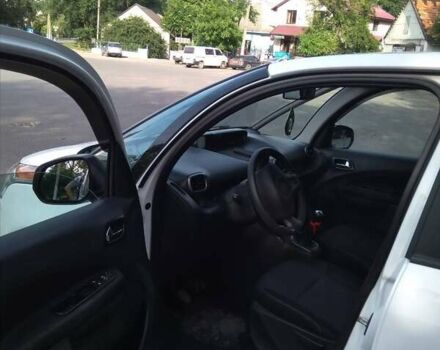 Белый Ситроен С3 Пикассо, объемом двигателя 1.4 л и пробегом 130 тыс. км за 8200 $, фото 6 на Automoto.ua
