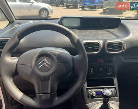 Белый Ситроен С3 Пикассо, объемом двигателя 1.4 л и пробегом 172 тыс. км за 5999 $, фото 14 на Automoto.ua