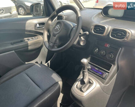 Белый Ситроен С3 Пикассо, объемом двигателя 1.4 л и пробегом 172 тыс. км за 5999 $, фото 11 на Automoto.ua