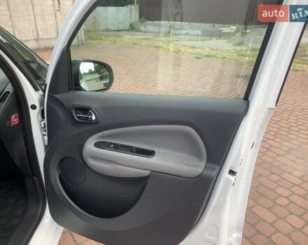 Білий Сітроен С3 Пікассо, об'ємом двигуна 1.6 л та пробігом 109 тис. км за 6999 $, фото 23 на Automoto.ua