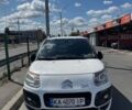 Білий Сітроен С3 Пікассо, об'ємом двигуна 1.6 л та пробігом 131 тис. км за 7000 $, фото 1 на Automoto.ua