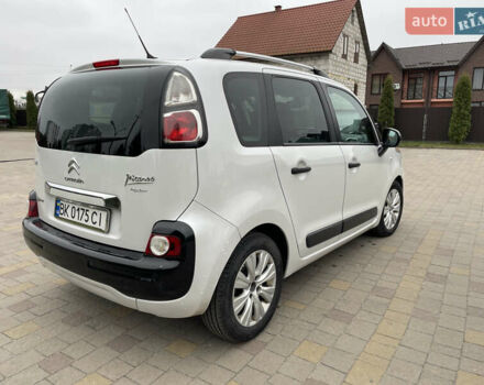 Белый Ситроен С3 Пикассо, объемом двигателя 1.56 л и пробегом 278 тыс. км за 7000 $, фото 4 на Automoto.ua