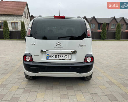 Белый Ситроен С3 Пикассо, объемом двигателя 1.56 л и пробегом 278 тыс. км за 7000 $, фото 3 на Automoto.ua