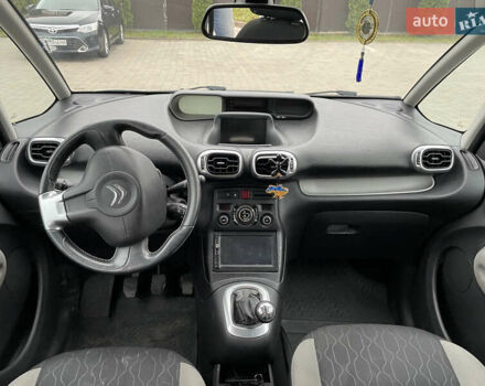 Белый Ситроен С3 Пикассо, объемом двигателя 1.56 л и пробегом 278 тыс. км за 7000 $, фото 9 на Automoto.ua