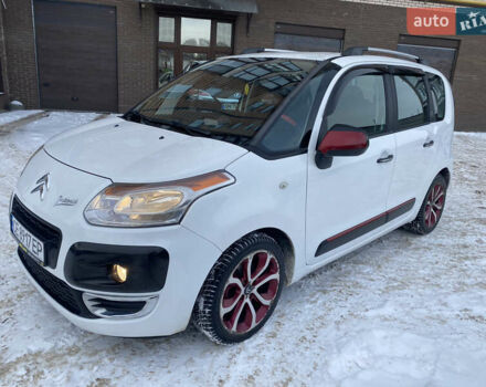 Белый Ситроен С3 Пикассо, объемом двигателя 1.4 л и пробегом 163 тыс. км за 5700 $, фото 1 на Automoto.ua