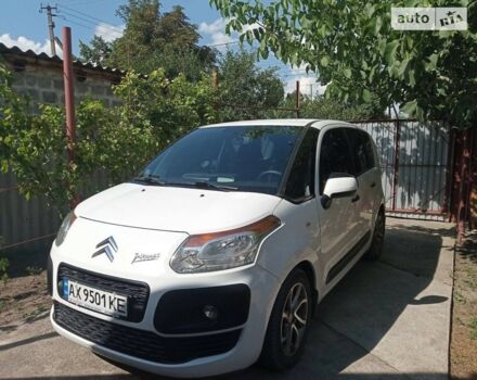 Білий Сітроен С3 Пікассо, об'ємом двигуна 1.6 л та пробігом 147 тис. км за 7500 $, фото 1 на Automoto.ua