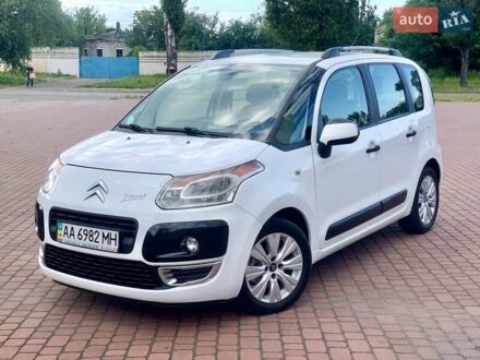Ситроен С3 Пикассо 2012 в Каменское - Днепродзержинск на Automoto.ua Белый Ситроен С3 Пикассо, объемом двигателя 1.6 л и пробегом 109 тыс. км за 7700 $, фото 1 на Automoto.ua